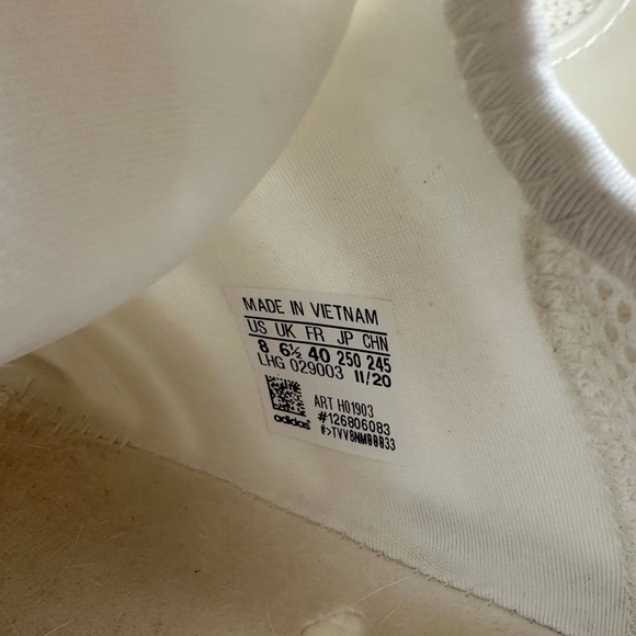 Adidas Ultraboost - Picture 3 of 3